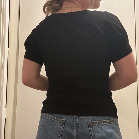 black top! - Picture 2 of 4